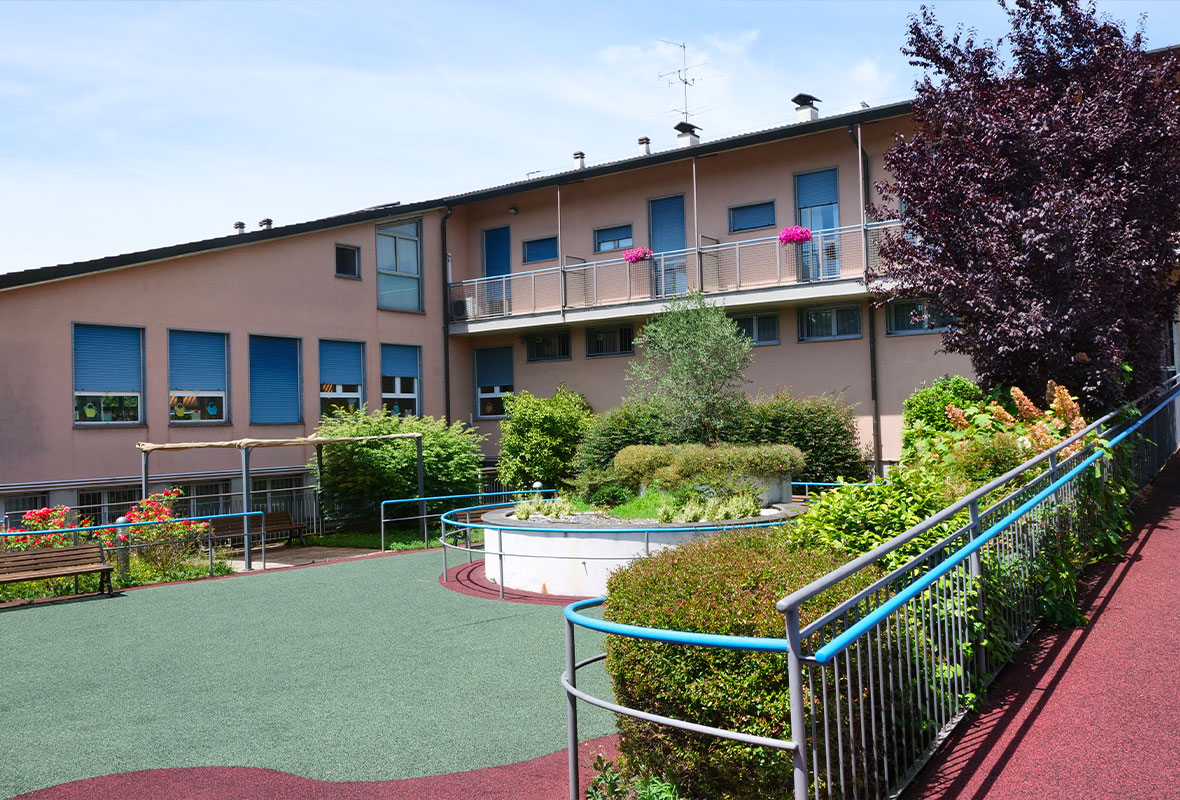 fondazione_moroni_centro_assistenza_anziani_cortile_2025_1